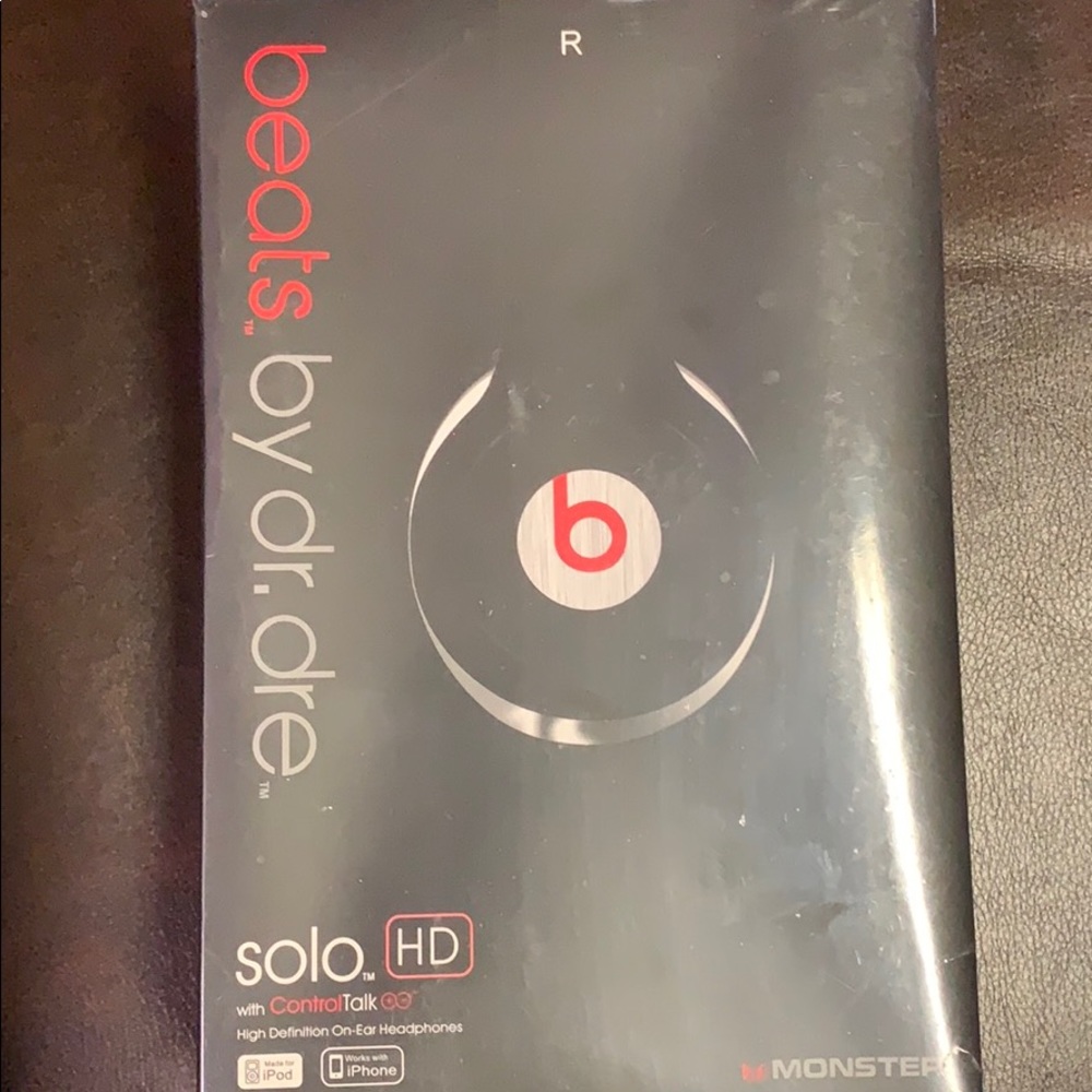 Beats head phone with wire